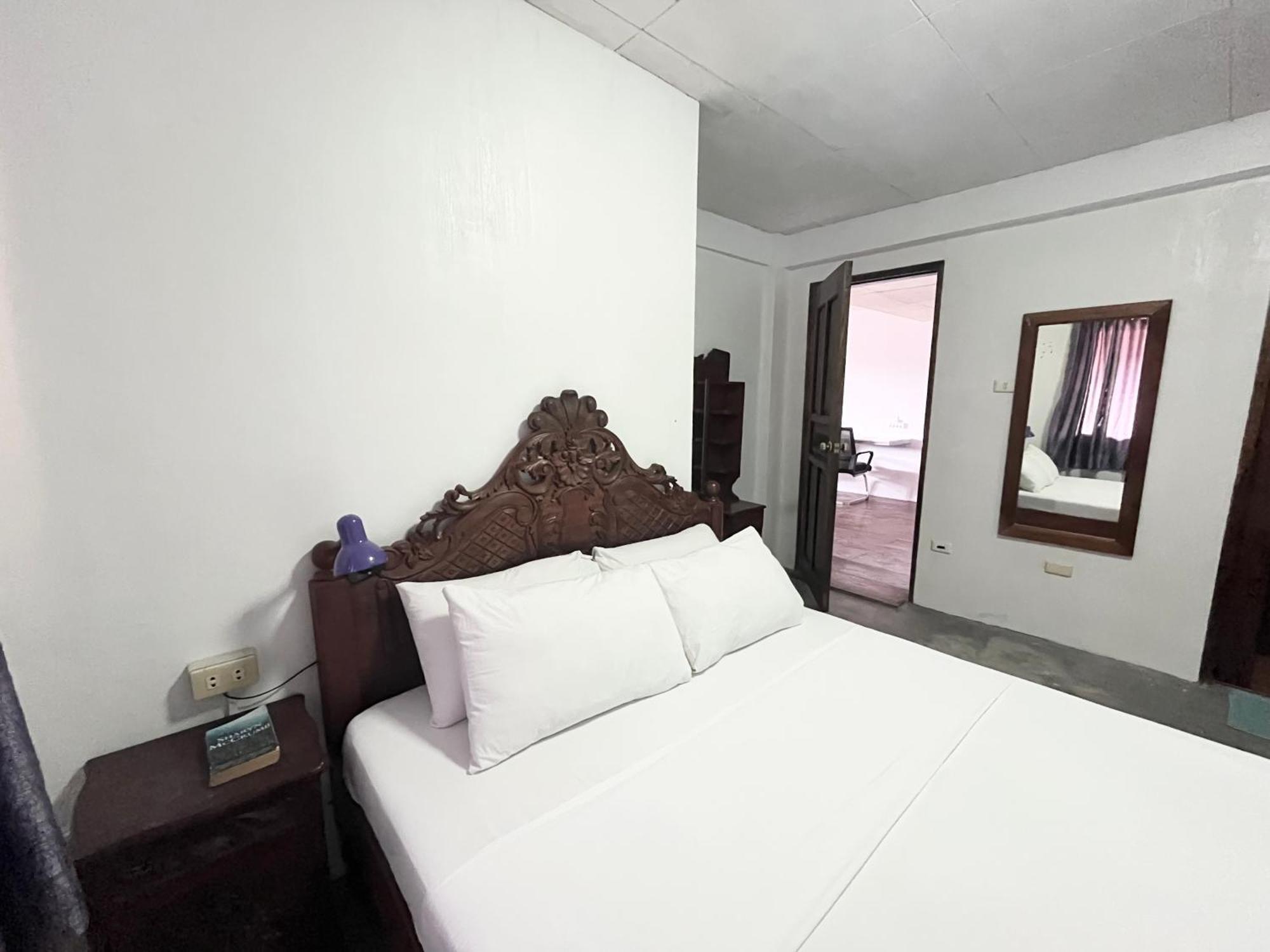 Uncharted Hostel Puerto Galera Kültér fotó